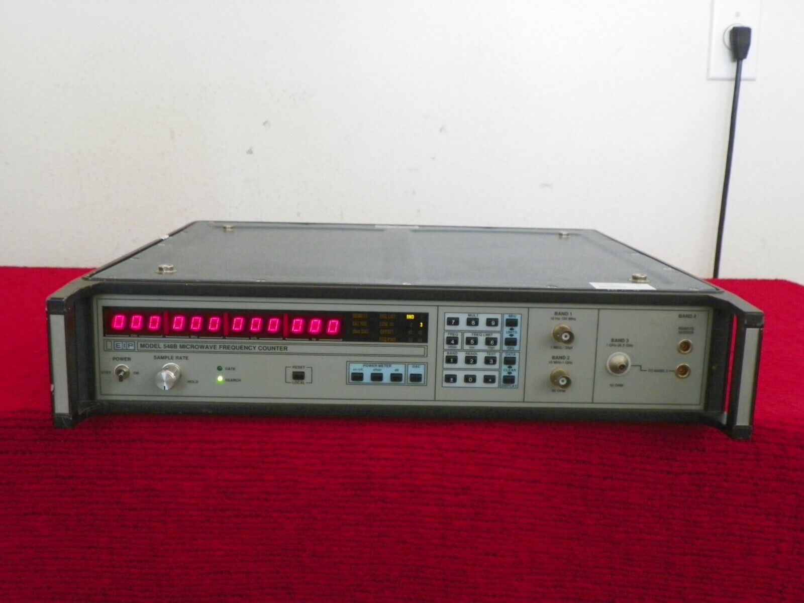 EIP 548B w/opt WB-70, microwave frequency counter 10hz-26.5Ghz EIP 548B w/opt WB-70, microwave frequency counter 10hz-26.5Ghz